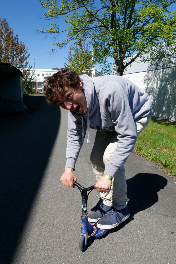 miniAlvinScootwisescootering_nordictour